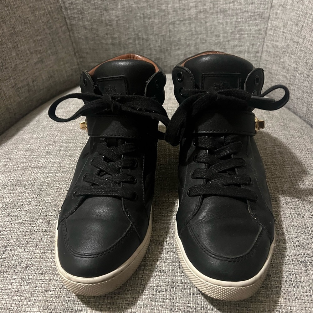 Coach Women’s Sneaker Size 9 in Black Leather